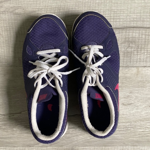 Purple Nike Running Sneaker - Picture 2 of 7